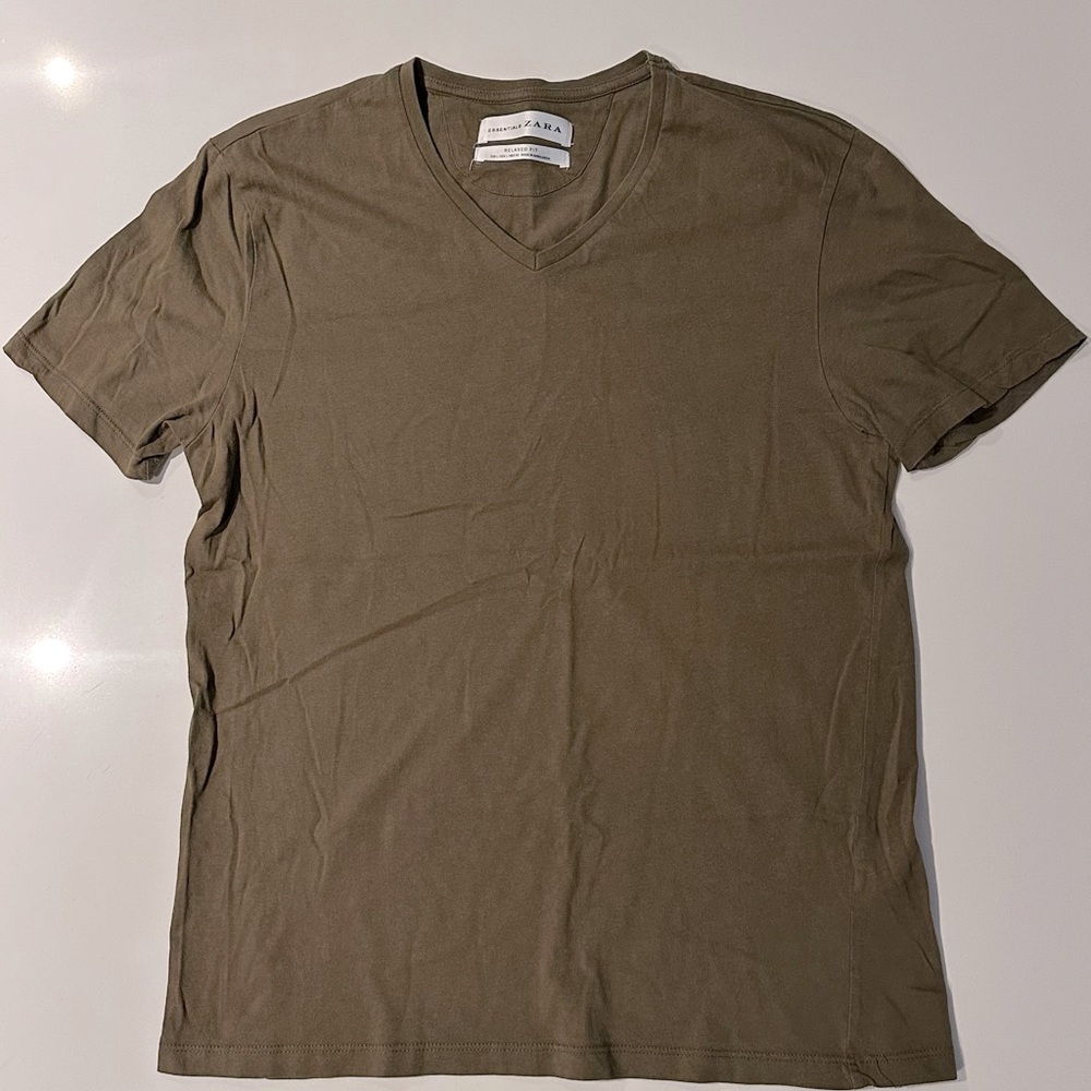 ZARA ARMY GREEN MEN’S V-NECK T-SHIRT